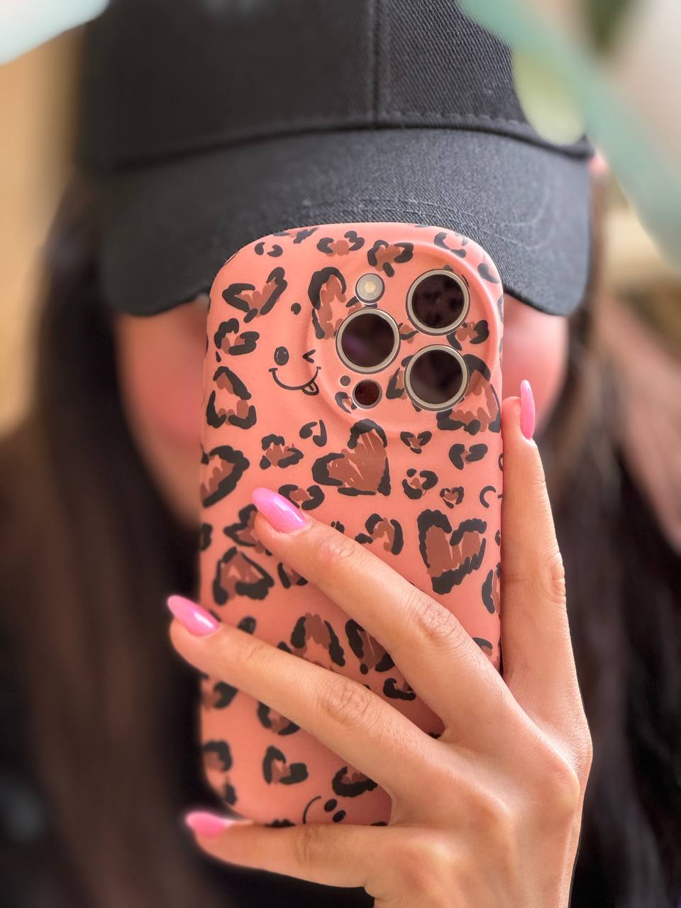 قاب پلنگ صورتی