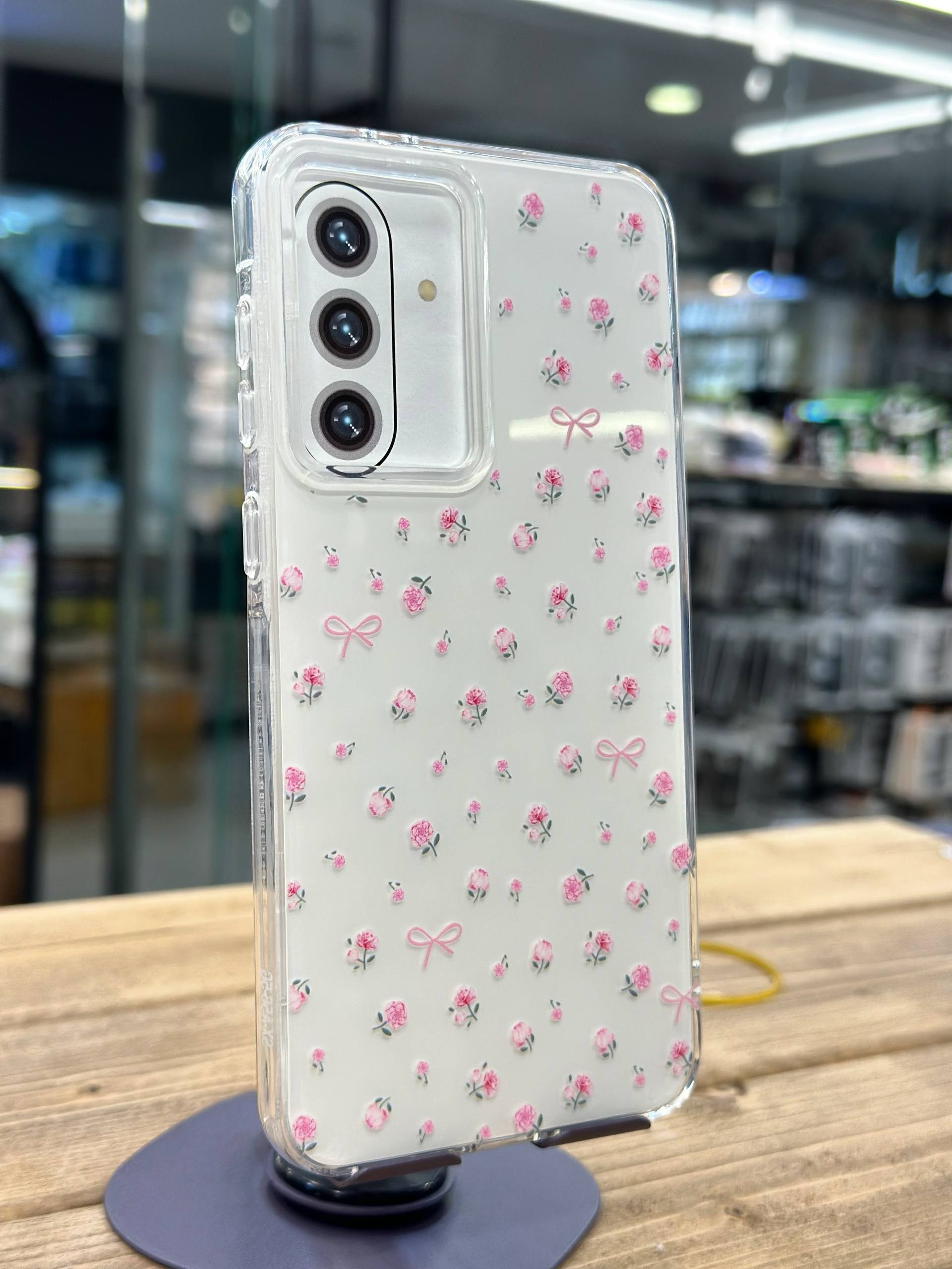 قاب طرح گل برجسته رنگ صورتی