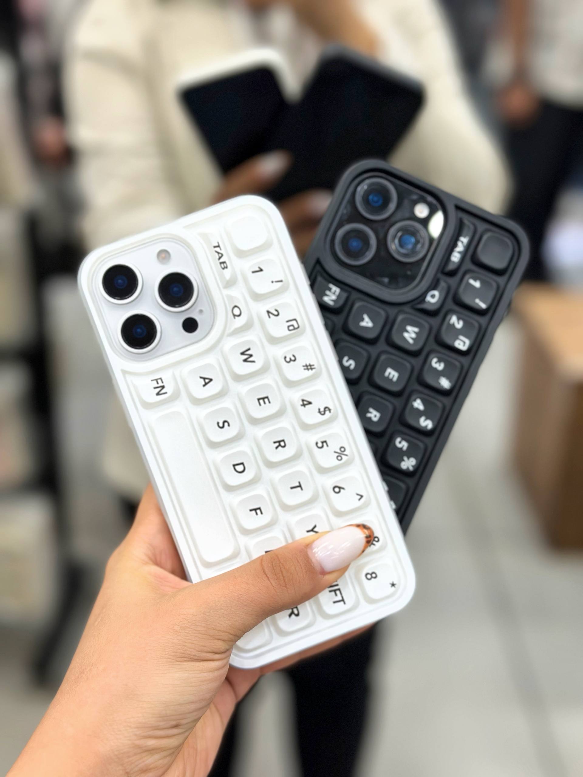 گلس های ایفون با طرح کیبورد